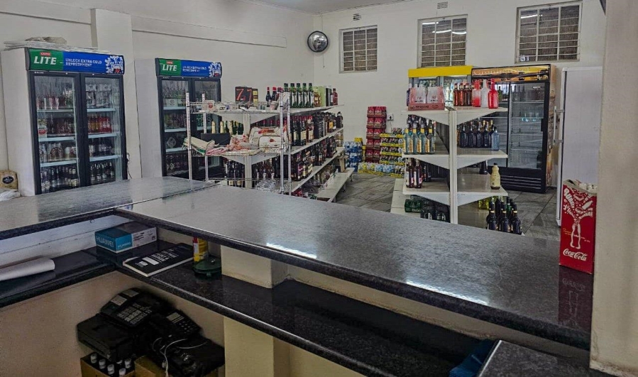 6 Bedroom Property for Sale in Oranjeville Free State